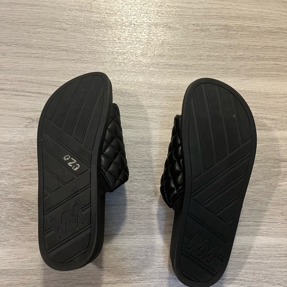 Mecer & Madison sandals NWOT! No box - Picture 3 of 3